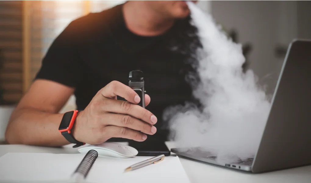 HOW-LONG-DOES-A-DELTA-8-DISPOSABLE-HIGH-LAST_