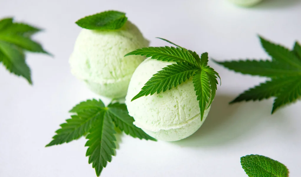 WHAT-TYPE-OF-CBD-OIL-IS-BEST-FOR-BATH-BOMBS_
